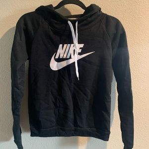 Nike Pull over